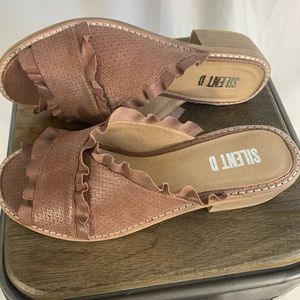 🆕🔥 SUNDANCE leather sandals